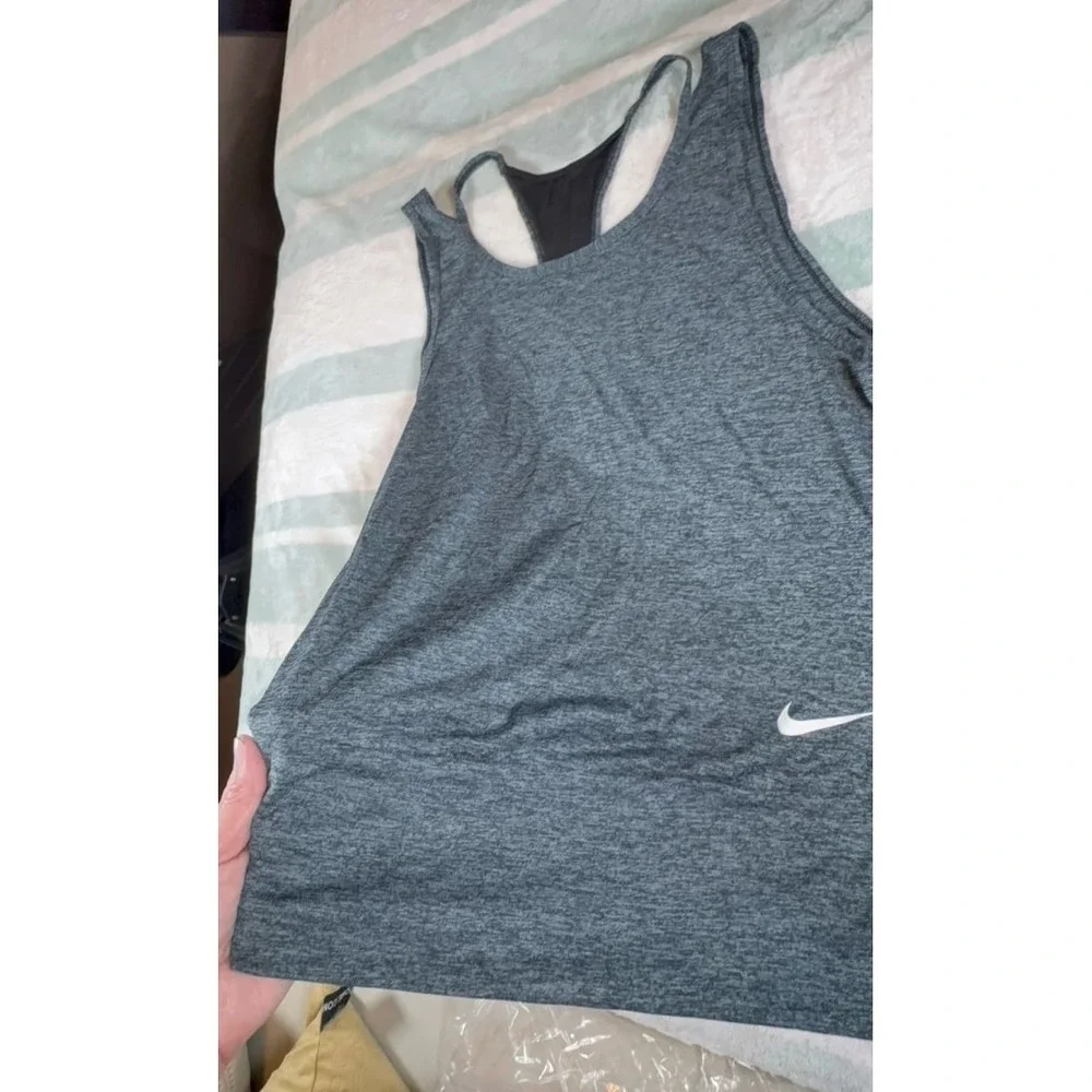Women's size small NIKE dri-fit athletic tank top. EUC.
